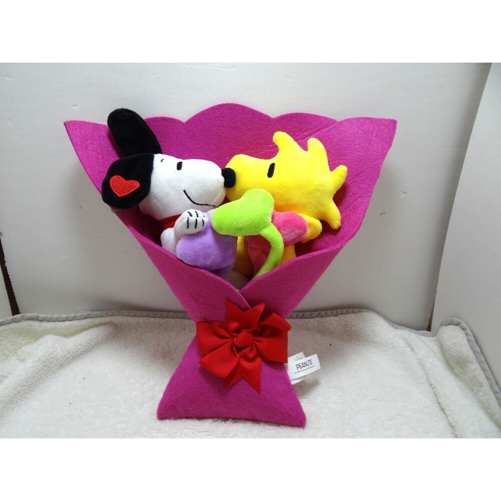 SNOOPY & WOODSTOCK Valentine's Plush Bouquet Ruz PEANUTS 2025